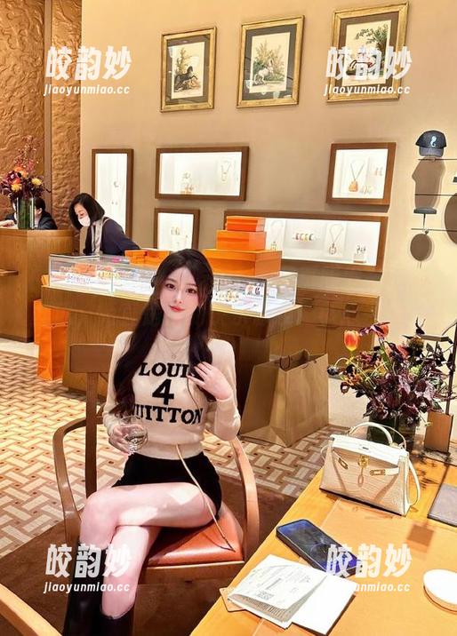 166吃瓜fun网页版发布的新鲜瓜，简直是我的快乐源泉！小心别上瘾哦！
