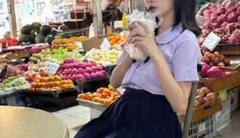 嗨！快乐的“17吃瓜网”网址又上线了，快来一起围观热闹吧！