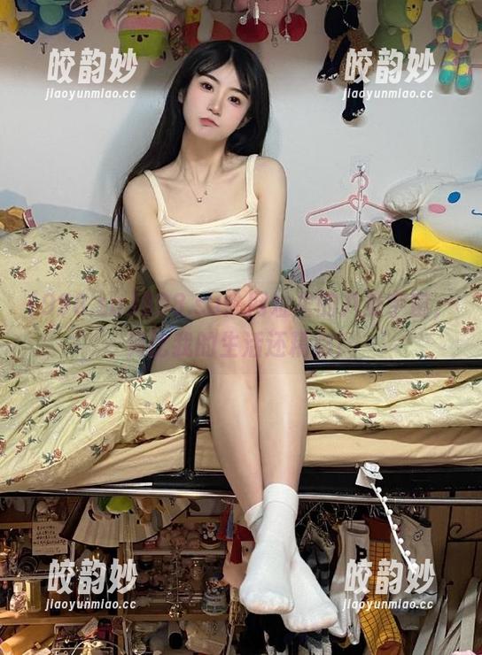 998.su：网址里的八卦宇宙，竟比我的生活还精彩！