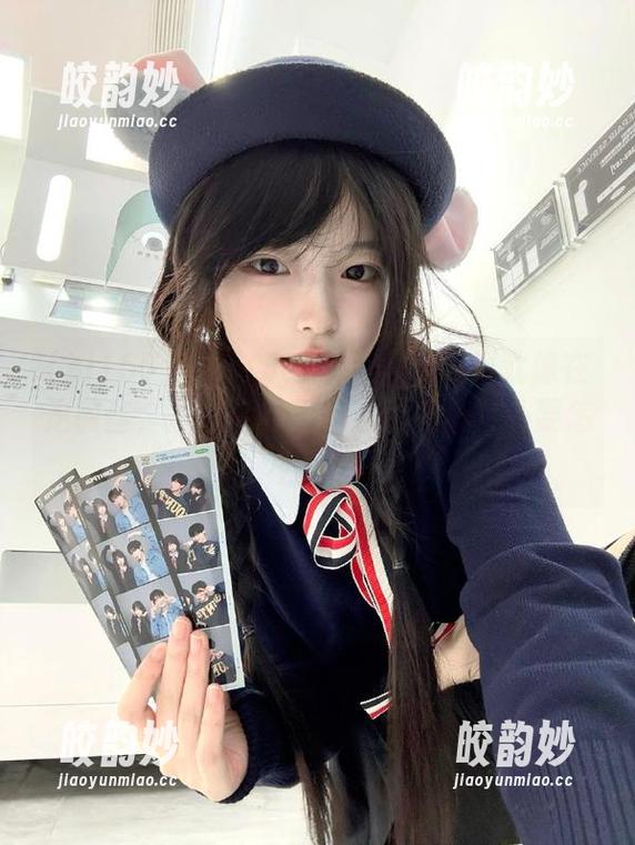 看hl155.ccm网页黑料就像在走钢丝，悬啊悬，不知道下一个八卦要怎么炸！