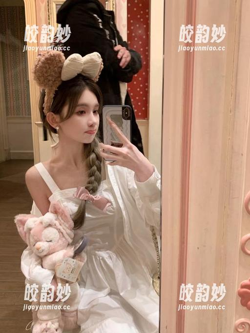 想吃瓜？soootv导航一条无尽的八卦小径，偶尔有牛掰的侧颜照！