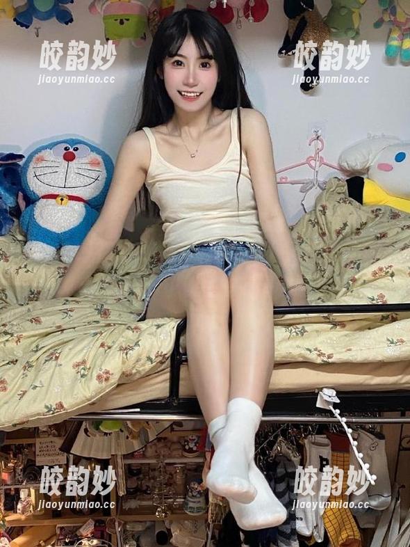 在“zztt21”导航下，瓜田里的小秘密，咱们慢慢来揭秘啊！