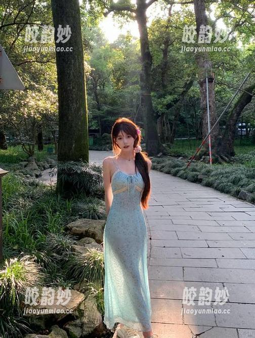 “一起吃瓜”网视频的链接有毒，每次点进来都忍不住要追问：编剧到底怎么想的？！