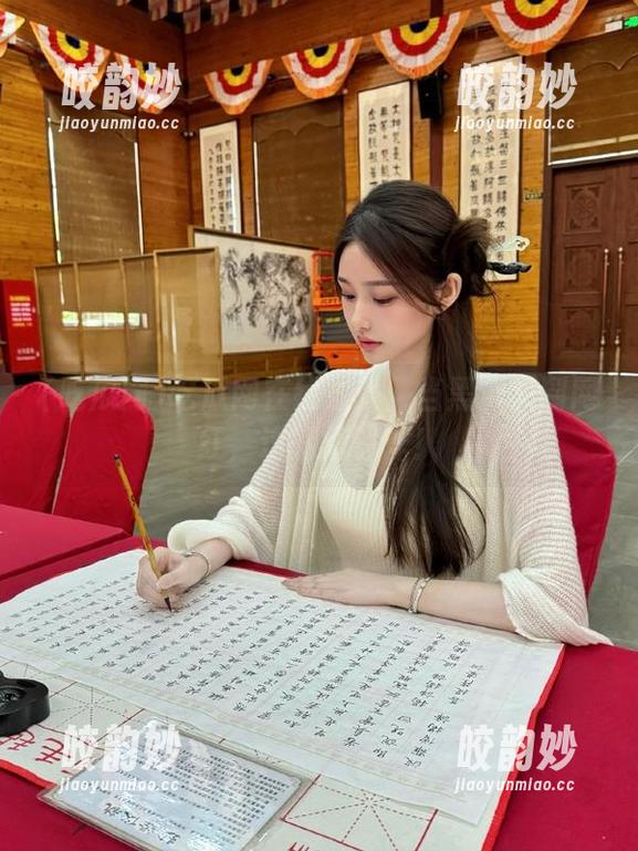 吃瓜网在线放送：当黑料遇到网红，这剧情够炸！
