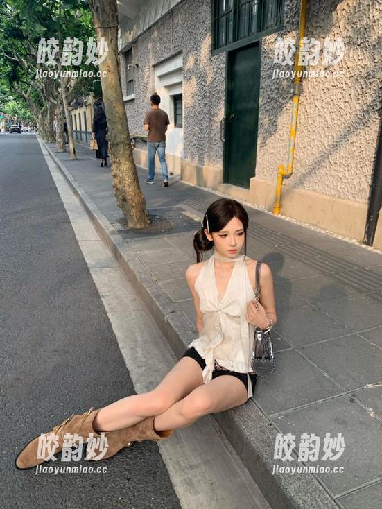 朝阳下的惊喜，吃瓜网网址就是我的秘密！