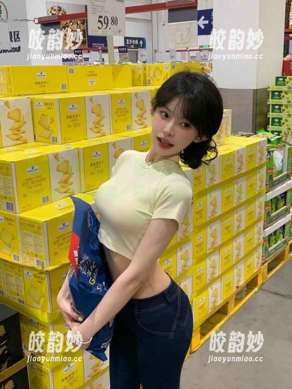 透过“吃瓜黑料”入口，其实也算是自我救赎，可以看别人值不值得信赖！