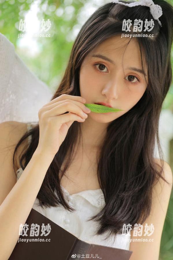 我要吃瓜网，在线追踪那些רגעушиបេះត់感的心动瞬间。