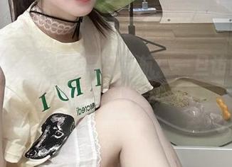 明星黑料导航：一旦访问，情感可能坠崖！