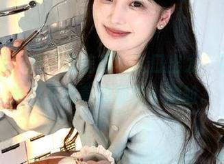 从“爱吃瓜”入口出发，明星的光芒下藏着的那些小尴尬。