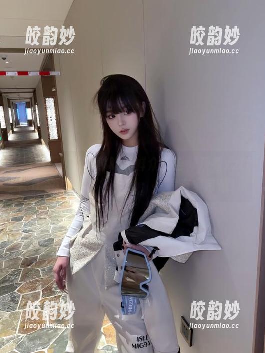 吃瓜群众集合，观看zztt30.su黑料不打烊so：究竟有多带感！