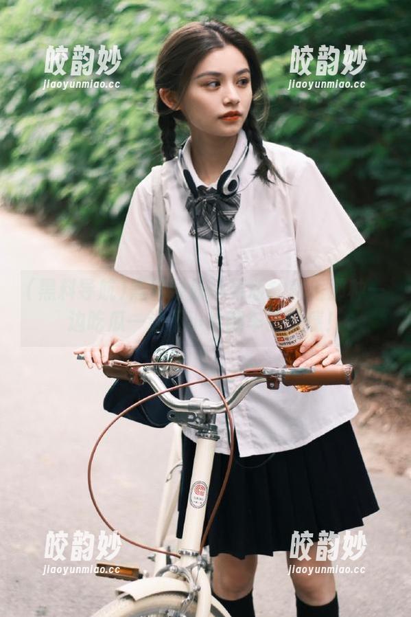 黑料导航苹果版：就是那种一边吃瓜一边不小心翻车的快感！