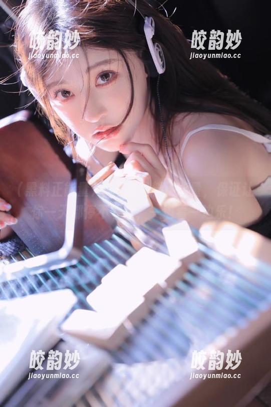 苹果版黑料正能量，保证让你一天都停不下来，一边看一边乐！