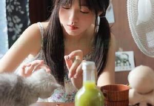 黑料网今日黑料：视频里的私密瞬间，喂，大家注意看哦