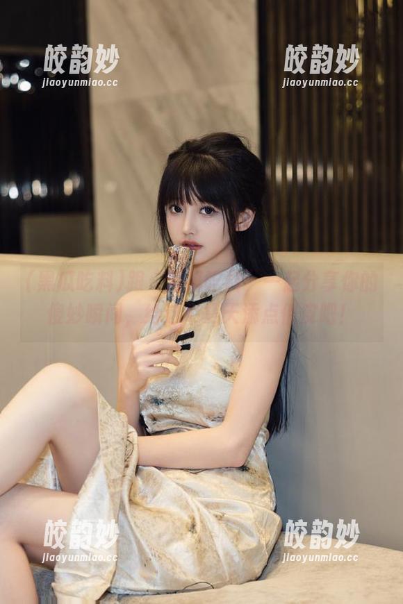 跟“黑瓜吃料”一起分享你的傻妙瞬间，给这个夏天添点俏皮吧！